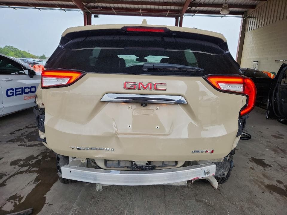2022 GMC TERRAIN AT4 6