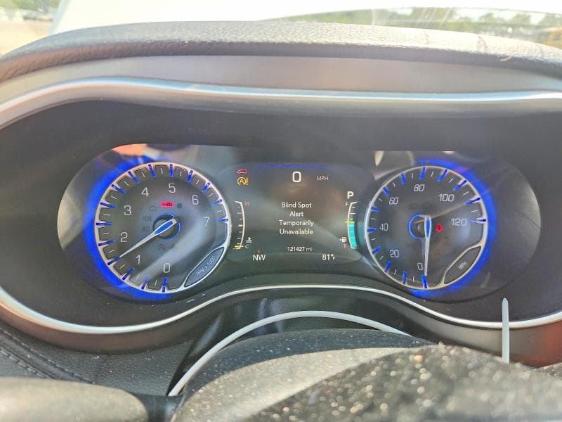 2019 CHRYSLER PACIFICA LIMITED 9