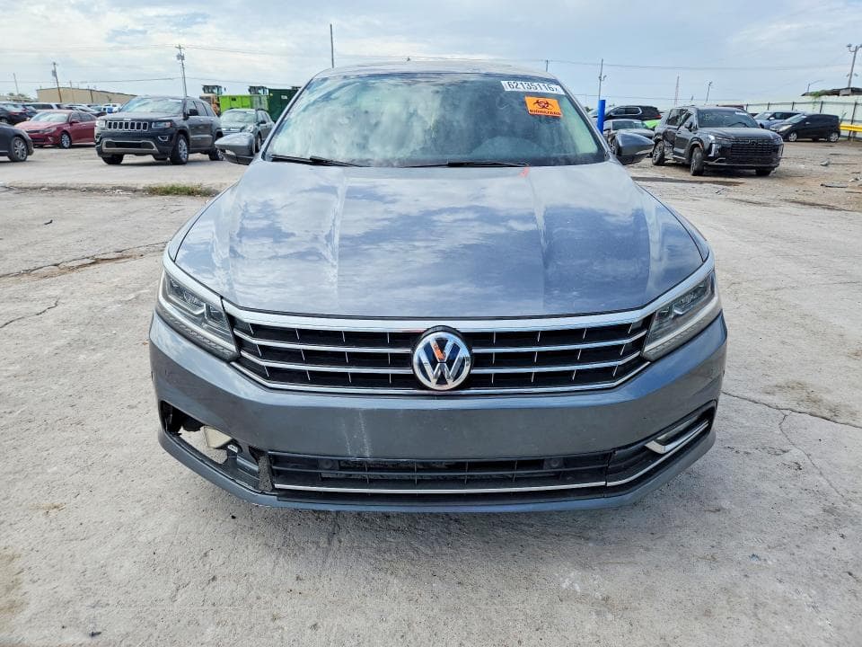 2018 VOLKSWAGEN PASSAT SE 5