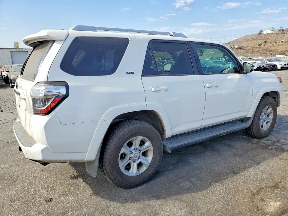 2018 TOYOTA 4RUNNER SR5 PREMIUM 3