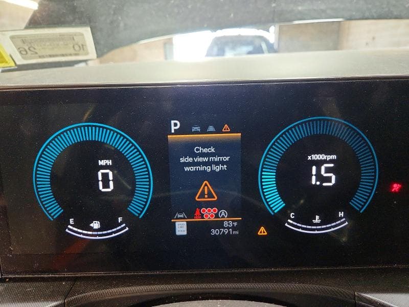 2024 HYUNDAI SANTA FE SE 9