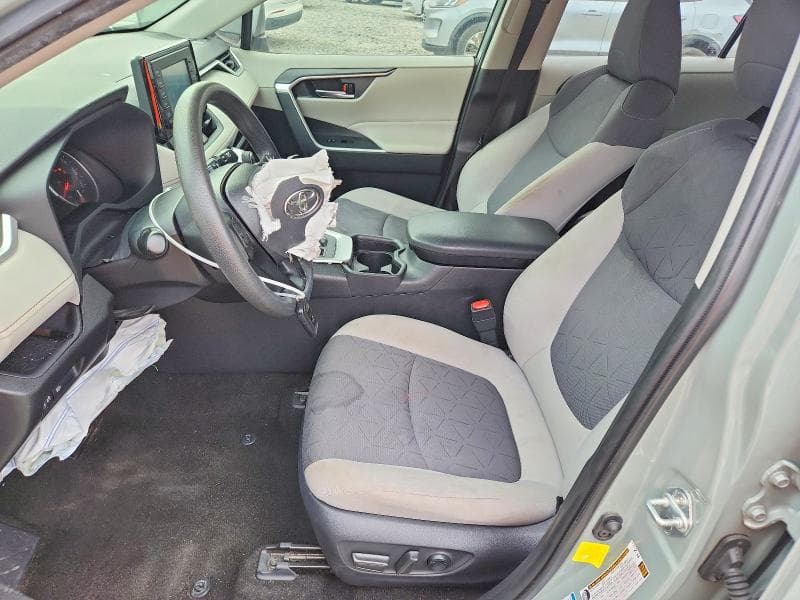 2020 TOYOTA RAV4 XLE 7