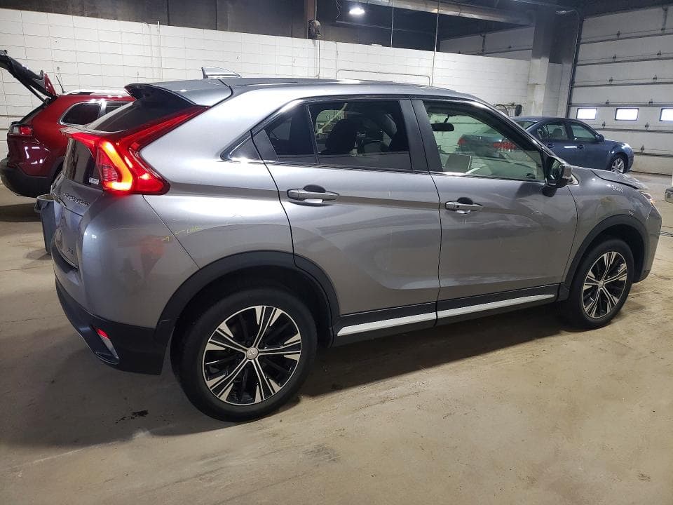 2019 MITSUBISHI ECLIPSE CROSS SE 3