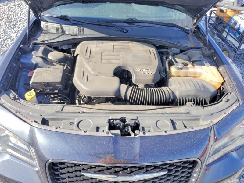 2018 CHRYSLER 300 S 11