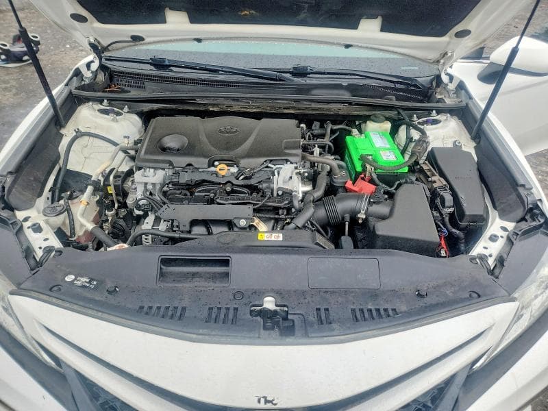 2019 TOYOTA CAMRY SE 11