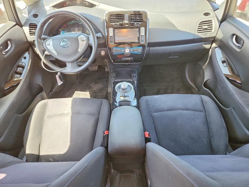 2017 NISSAN LEAF SV 8