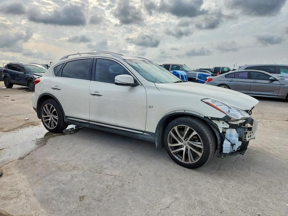 2017 INFINITI QX50 BASE 4