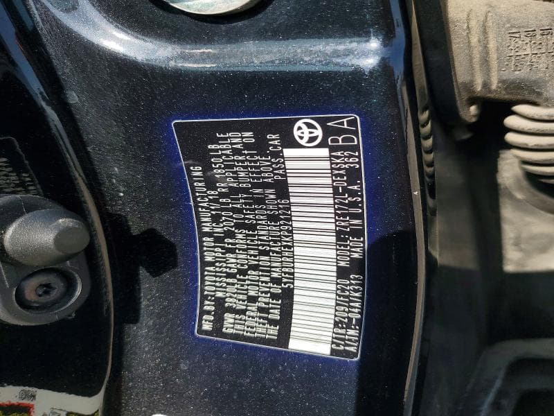 2019 TOYOTA COROLLA SE 12