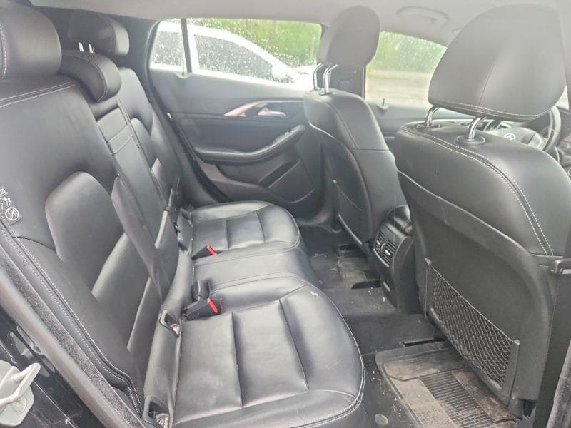 2018 INFINITI QX30 BASE 10