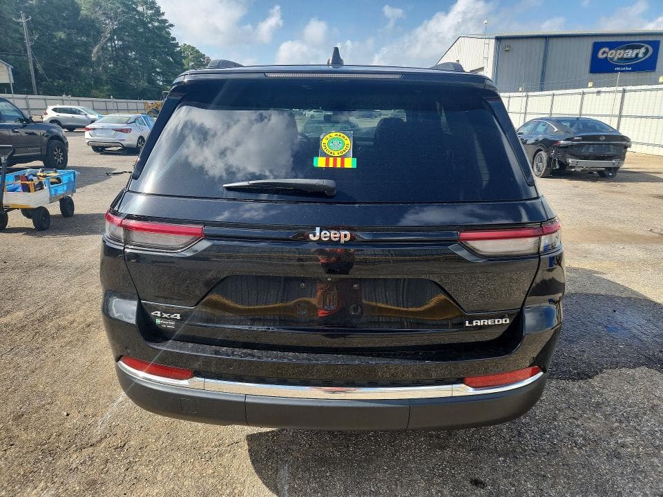 2023 JEEP GRAND CHEROKEE LAREDO 6