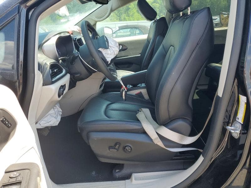 2024 CHRYSLER PACIFICA TOURING L 7