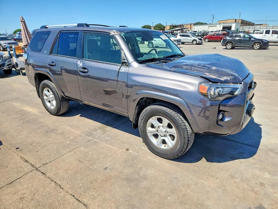 2023 TOYOTA 4RUNNER SR5 4