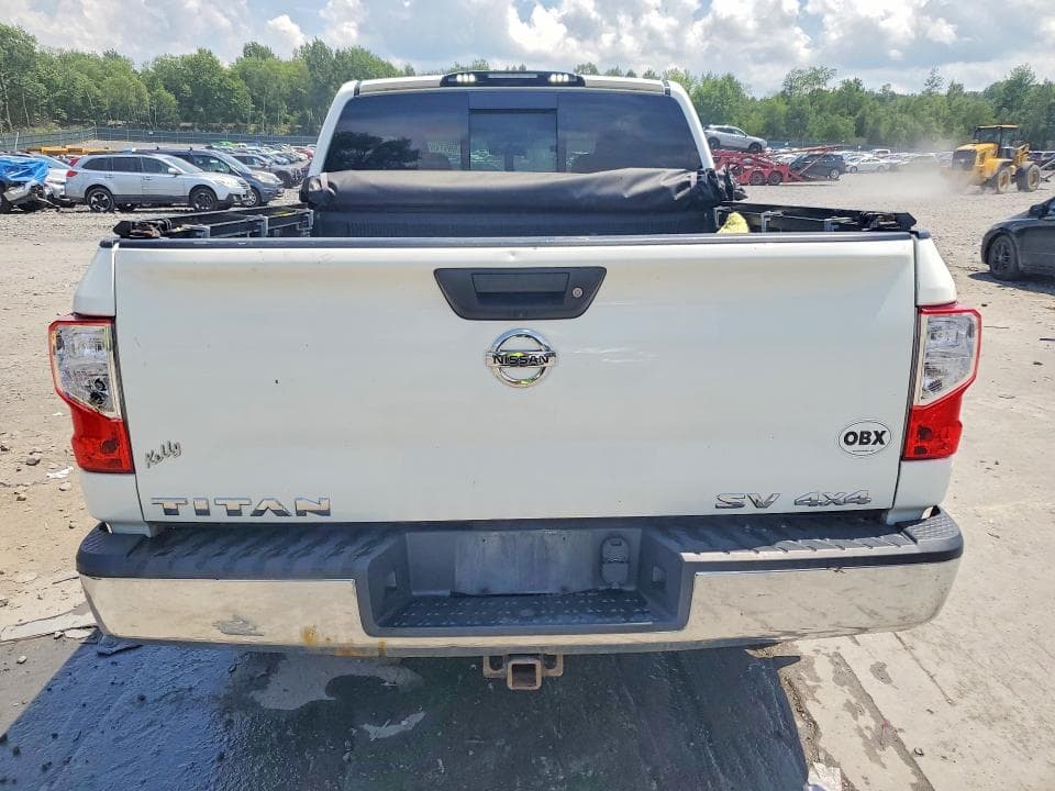 2018 NISSAN TITAN S 6