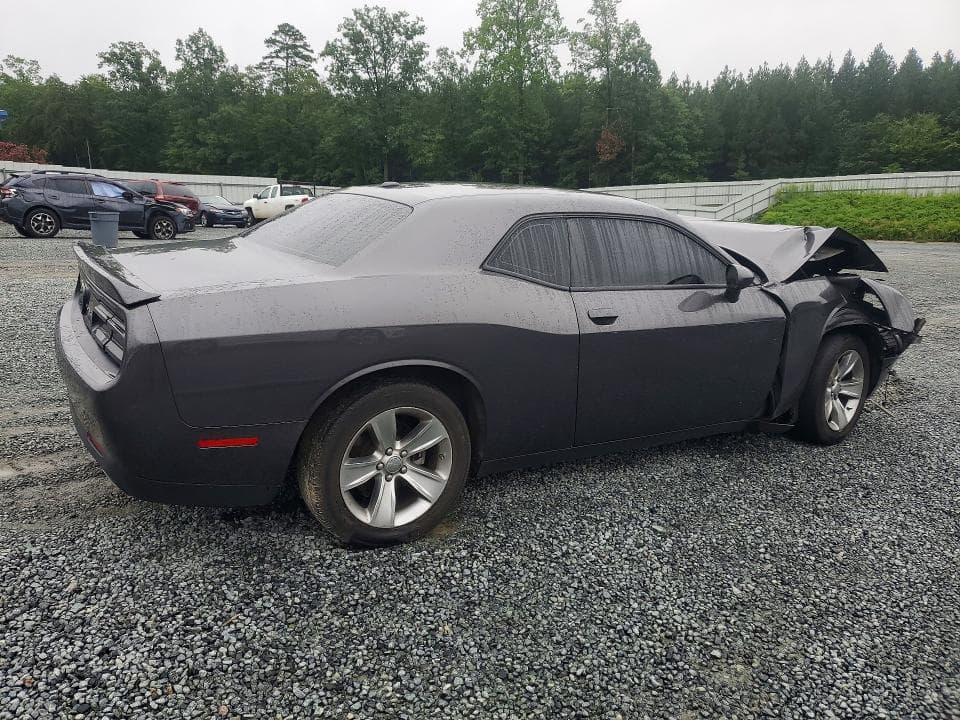 2022 DODGE CHALLENGER SXT 3