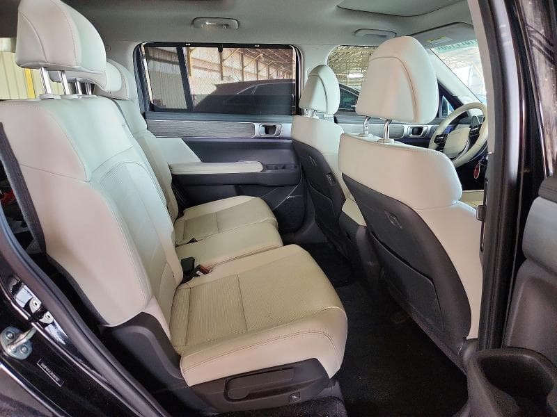 2024 HYUNDAI SANTA FE LIMITED 11