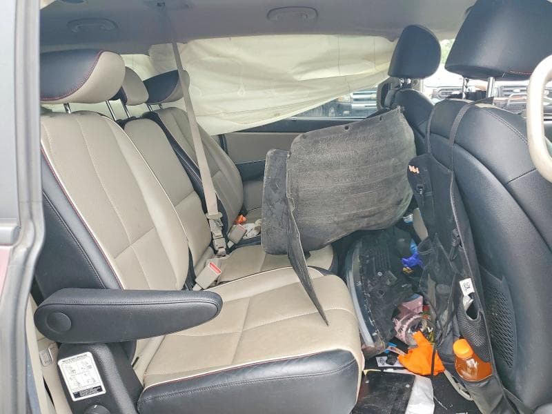 2019 KIA SEDONA EX 11