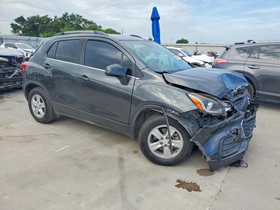 2018 CHEVROLET TRAX 1LT 4