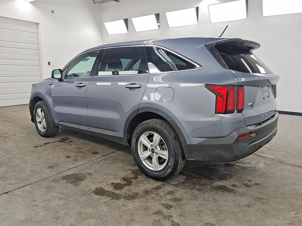 2022 KIA SORENTO LX 2