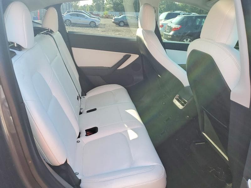 2022 TESLA MODEL Y 10