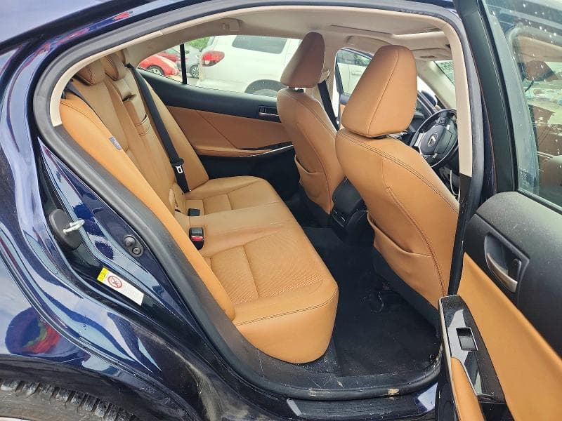 2017 LEXUS IS 300 10