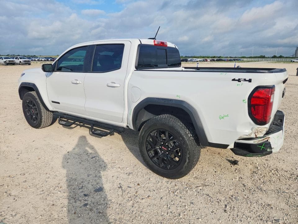 2025 GMC CANYON ELEVATION 2