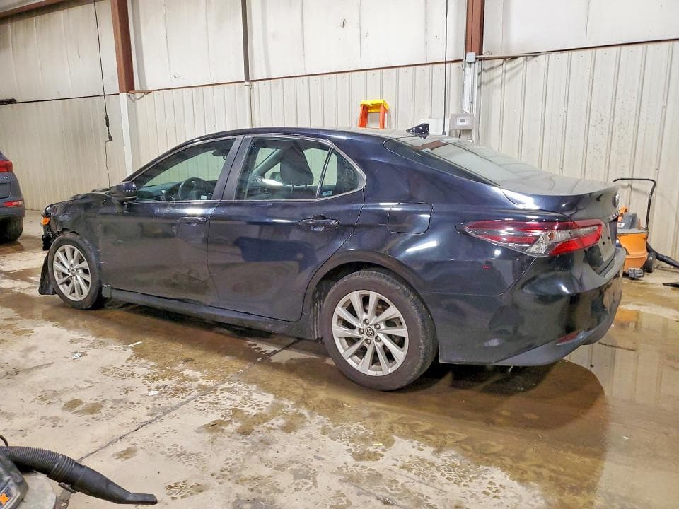 2022 TOYOTA CAMRY LE 2