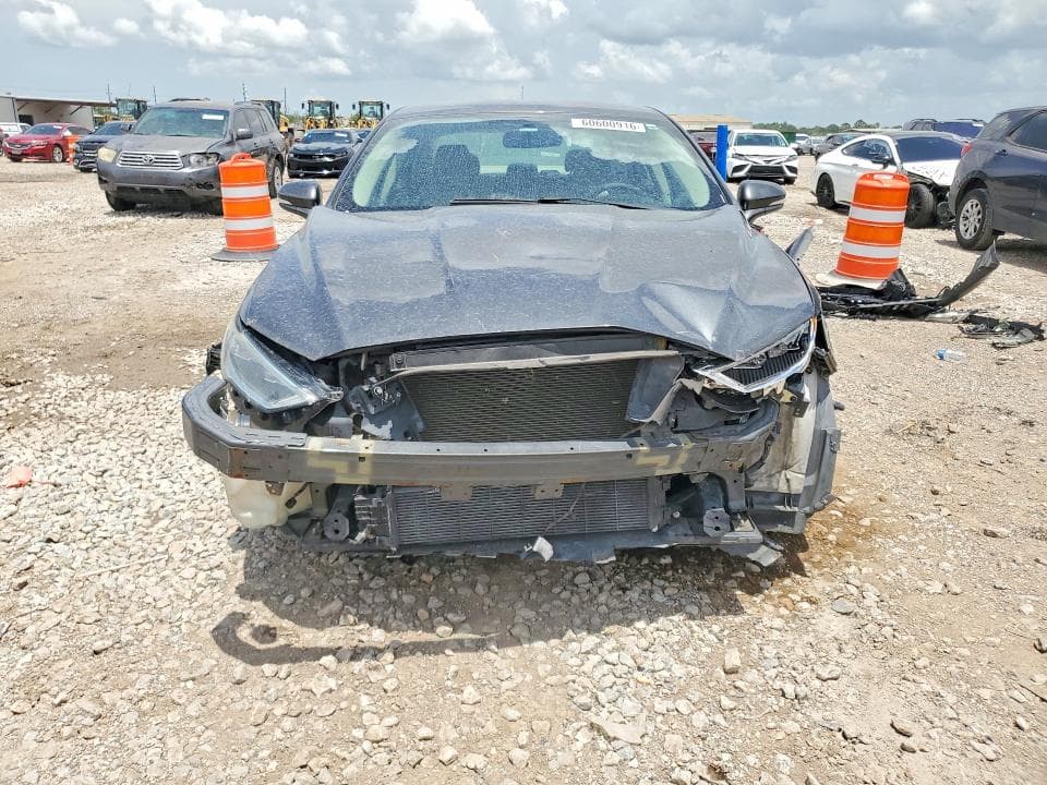 2017 FORD FUSION SE 5