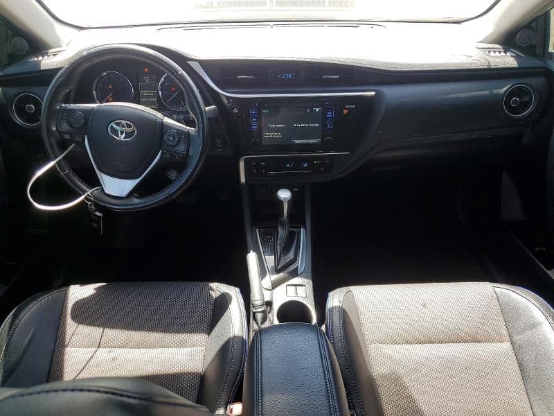 2017 TOYOTA COROLLA SE 8