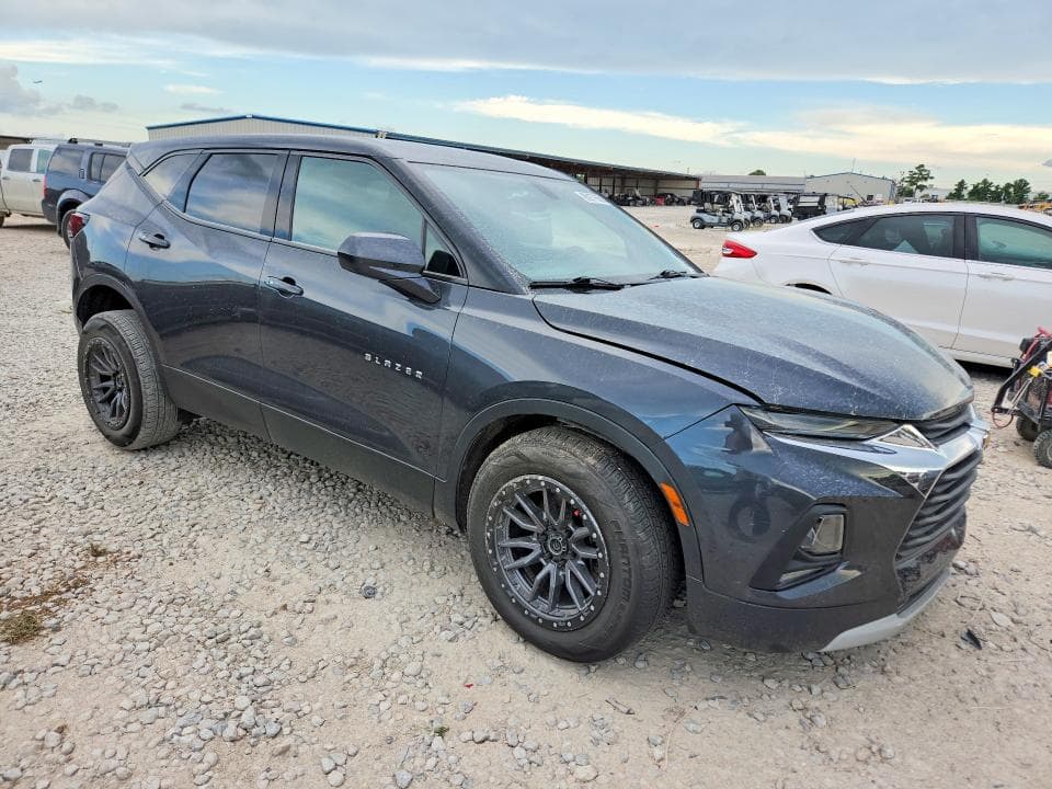2021 CHEVROLET BLAZER 1LT 4