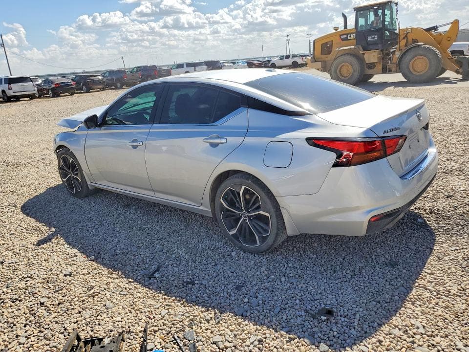 2023 NISSAN ALTIMA SR 2