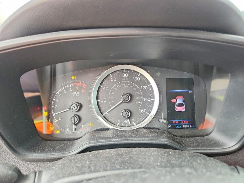 2020 TOYOTA COROLLA LE 9