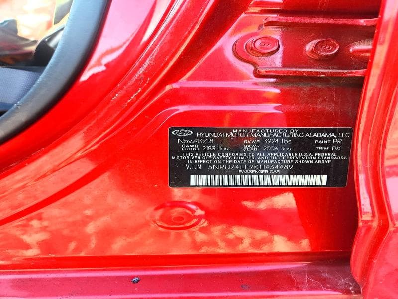 2019 HYUNDAI ELANTRA SE 13