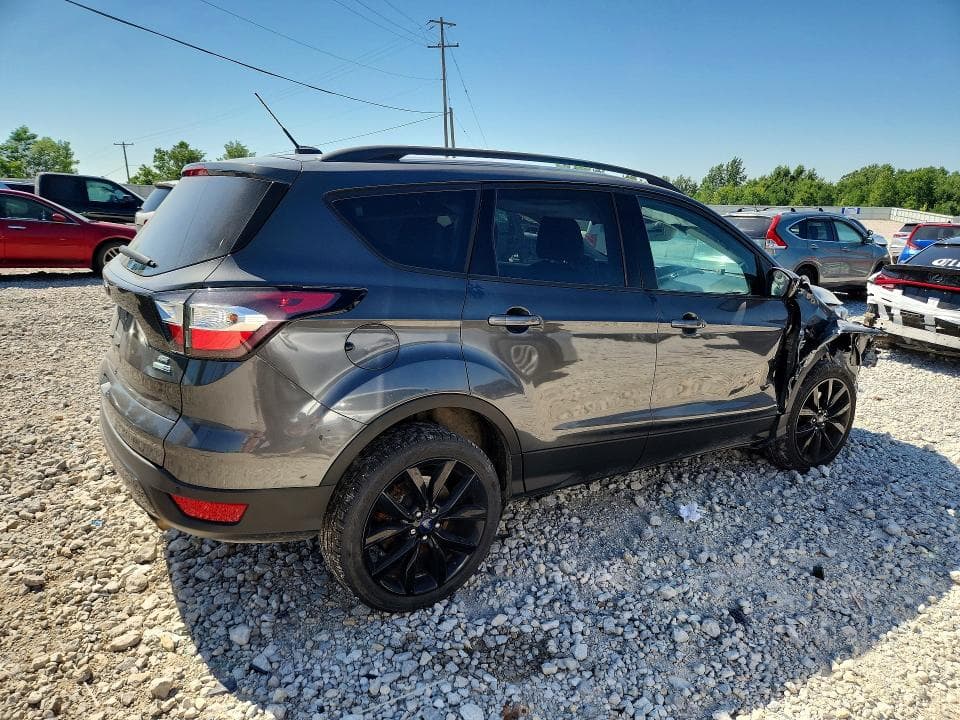 2017 FORD ESCAPE SE 3