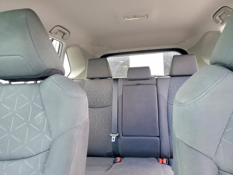 2021 TOYOTA RAV4 XLE 10