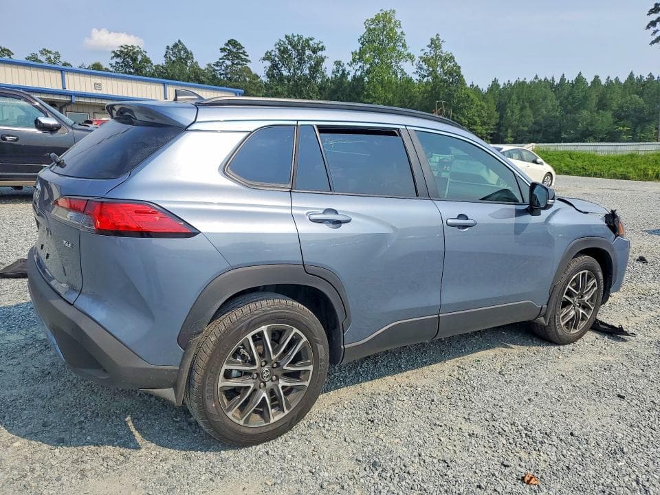 2026 TOYOTA COROLLA CROSS XLE 3
