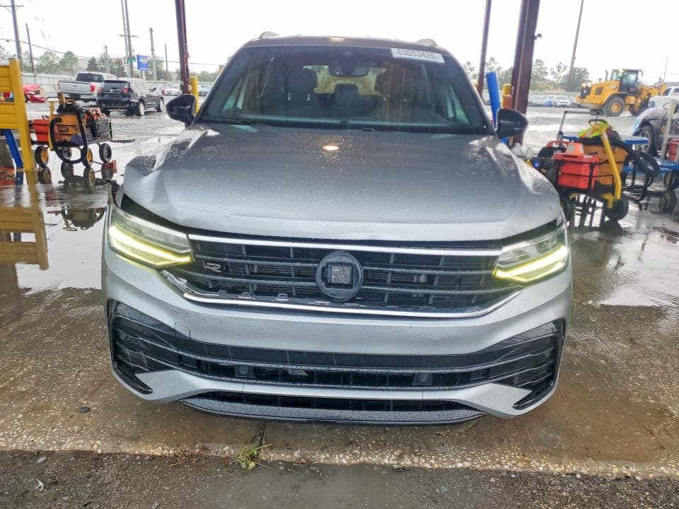 2022 VOLKSWAGEN TIGUAN SE R-LINE BLACK 5