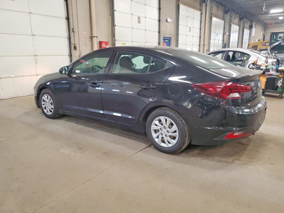 2019 HYUNDAI ELANTRA SE 2