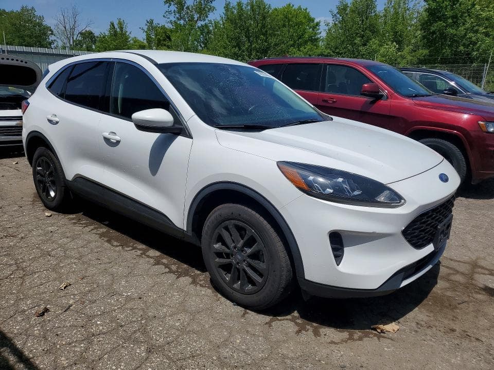 2020 FORD ESCAPE SE 4