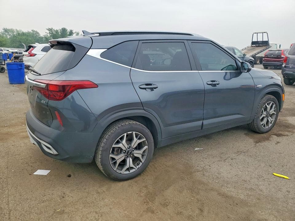 2021 KIA SELTOS EX 3