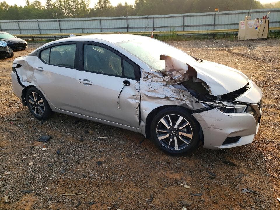 2021 NISSAN VERSA SV 4
