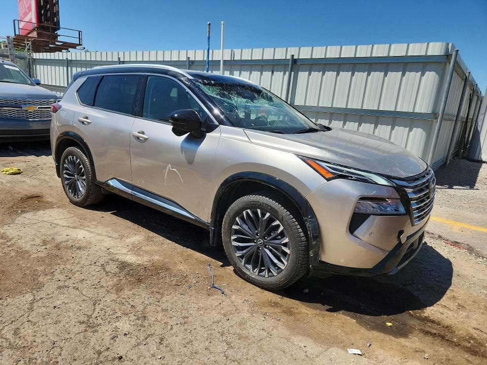 2024 NISSAN ROGUE PLATINUM 4