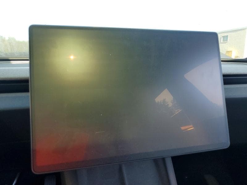 2025 TESLA MODEL 3 9