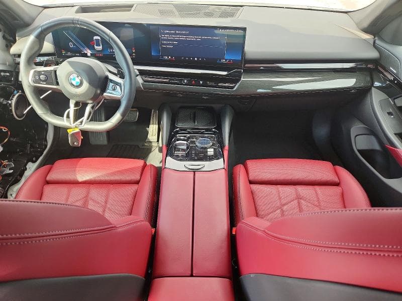 2025 BMW 530 I 8
