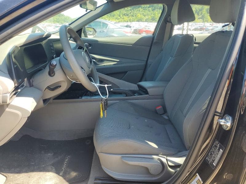 2024 HYUNDAI ELANTRA SE 7