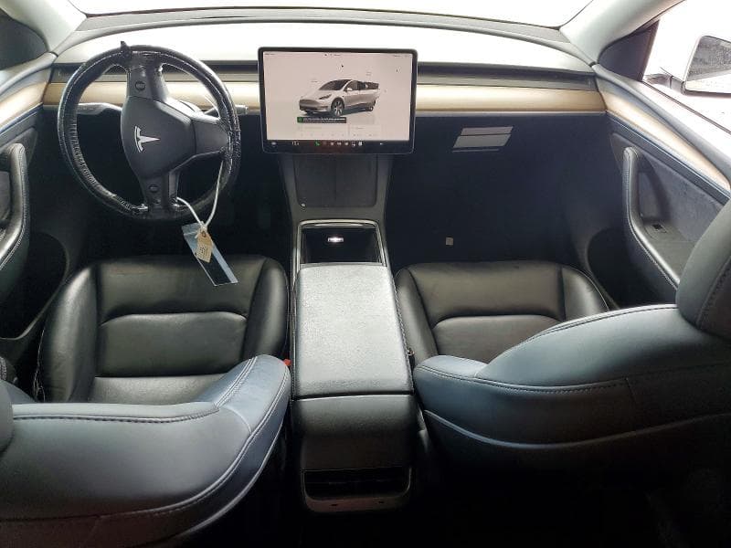 2022 TESLA MODEL Y 8