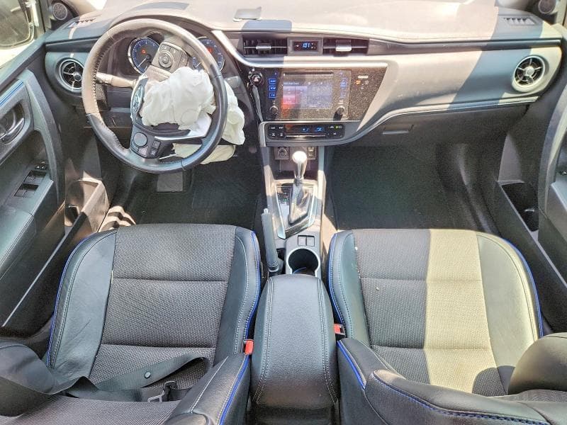 2017 TOYOTA COROLLA SE 8