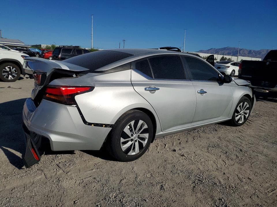 2024 NISSAN ALTIMA S 3
