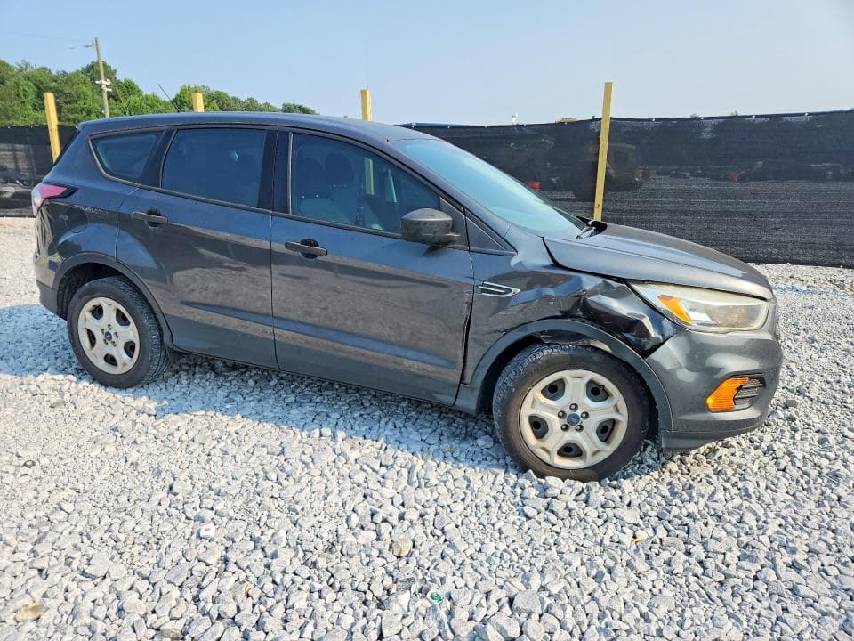 2017 FORD ESCAPE S 4