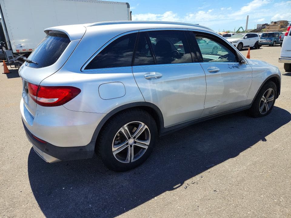 2017 MERCEDES-BENZ GLC 300 300 3