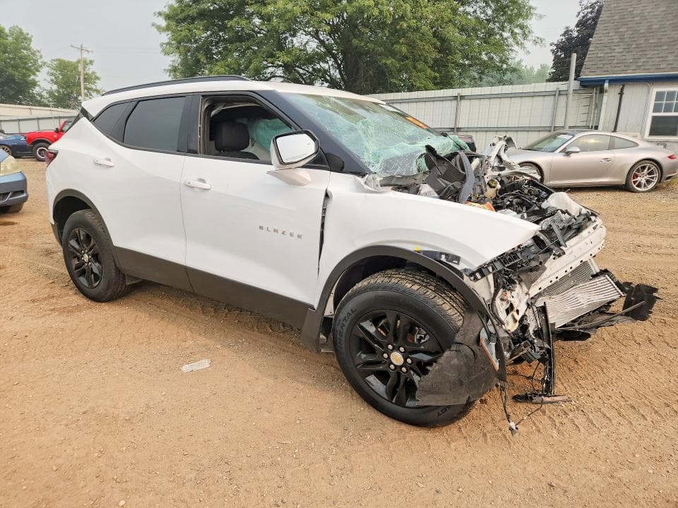 2022 CHEVROLET BLAZER 2LT 4